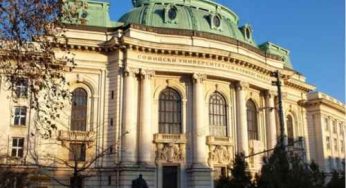 С до 60% скачат заплатите на университетските преподаватели