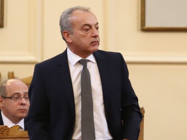 Гълъб Донев: Удобно е да се атакува службното правителство