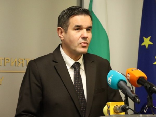 Никола Стоянов: Задават се тежки времена, но съм оптимист за България