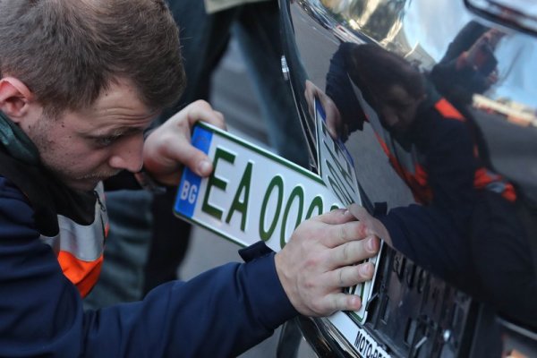 Ново начало: Електромобилите вече със зелени номера