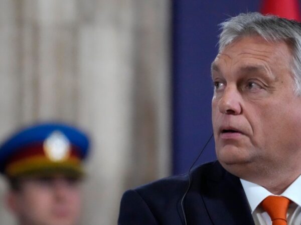 Хюман райтс уоч: Унгарското правителство е злоупотребило с лични данни, за да агитира за Орбан