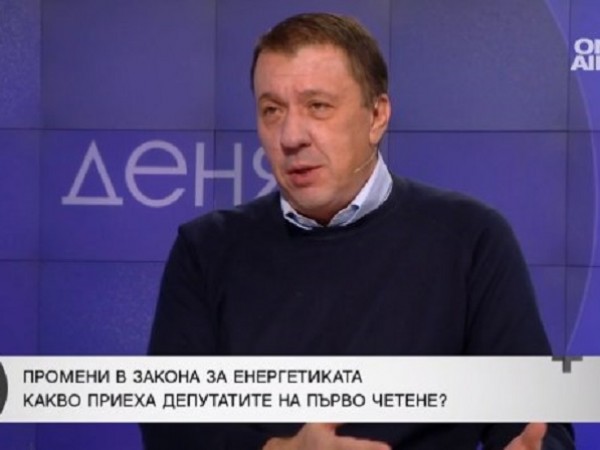 Явор Куюмджиев: Намесата в "Лукойл" може да доведе до опасни последици