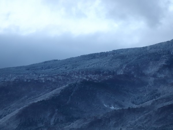 Неделята остава облачна, от понеделник идва затопляна