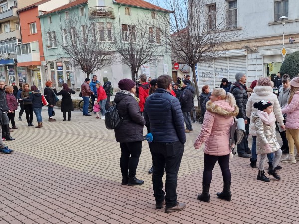 Протестиращи блокираха пътя между селата Бузовград и Розово