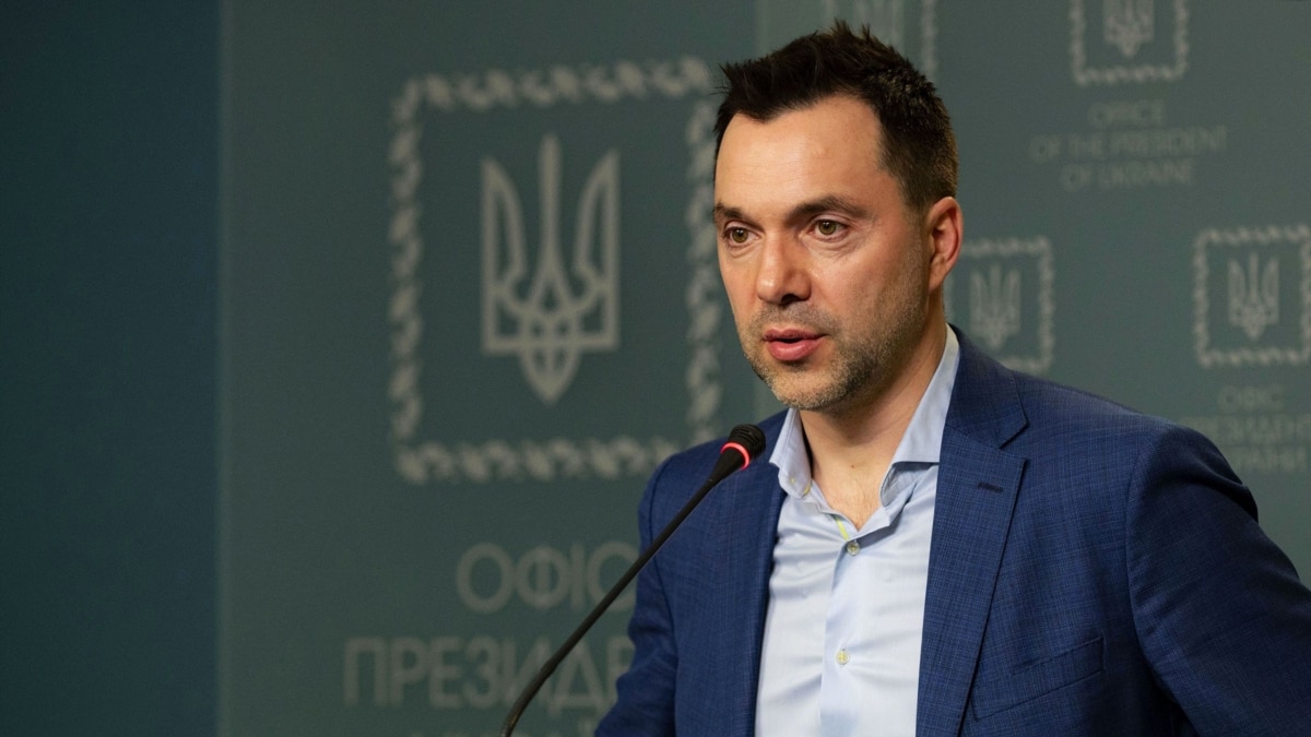 "Фундаментална грешка". Съветник на Зеленски подаде оставка след коментар за удара в Днипро