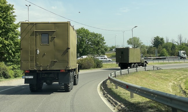 Военната техника за Украйна минава през България без да е проверявана