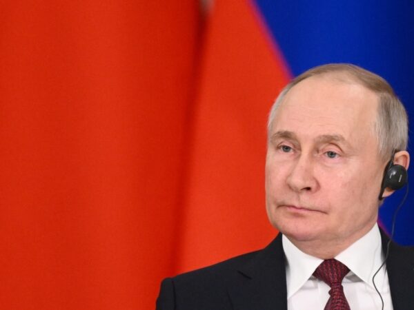 Путин легализира депортирането на жители на анексираните територии, които отказват руско гражданство