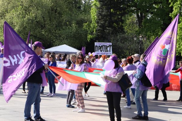 КНСБ блокира Орлов мост: Трябва да се чуват хората!