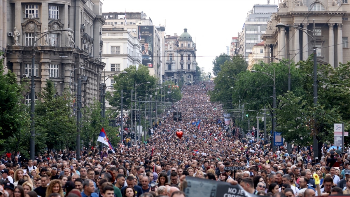 Десетки хиляди сърби блокираха булеварди и магистрали в протест срещу насилието