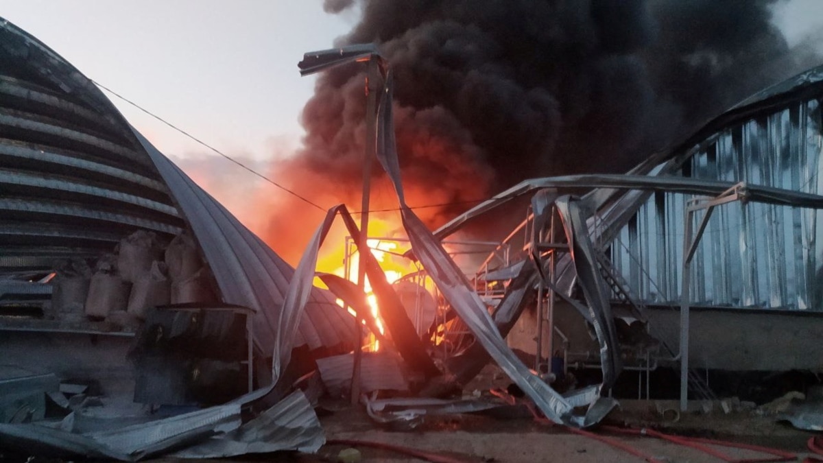 Руски ракети удариха зърнени терминали в Одеска област. Има ранени