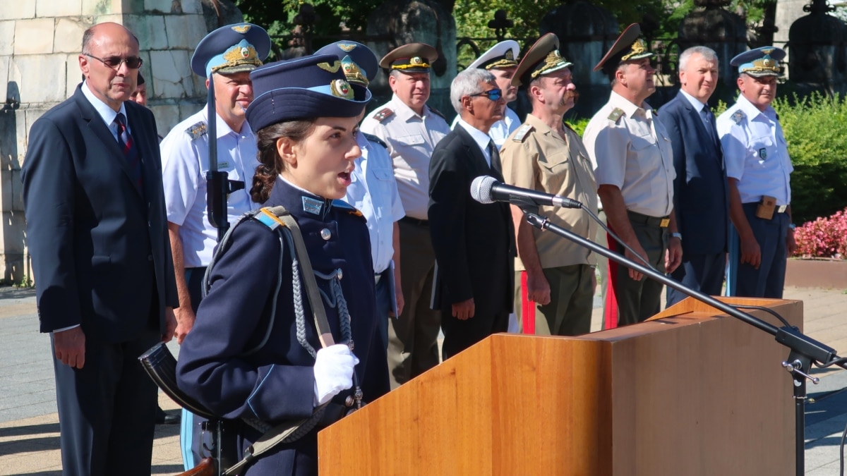 "Моята мечта." Йоанна Данева, която се дипломира за военен пилот първа във випуска си