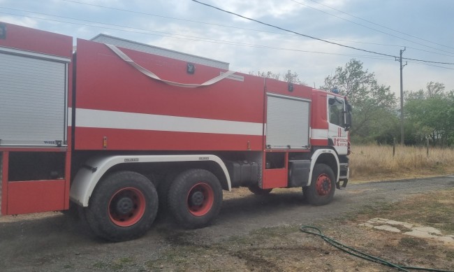 Четири големи пожара в Хасковско, къща е изгоряла в с. Овчарово