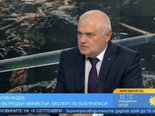 Валентин Радев: Мината на унищожения дрон е опасна до 60 м, има 400 гр взривно вещество