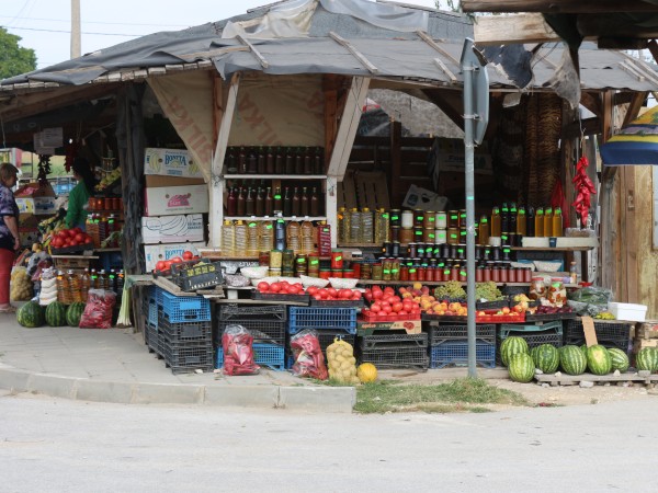 Основните продукти отново поевтиняват