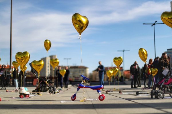 В кадър: В София изразиха солидарността си със заложниците, взети от Хамас