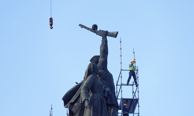 Без инциденти около Паметника на Съветската армия през нощта