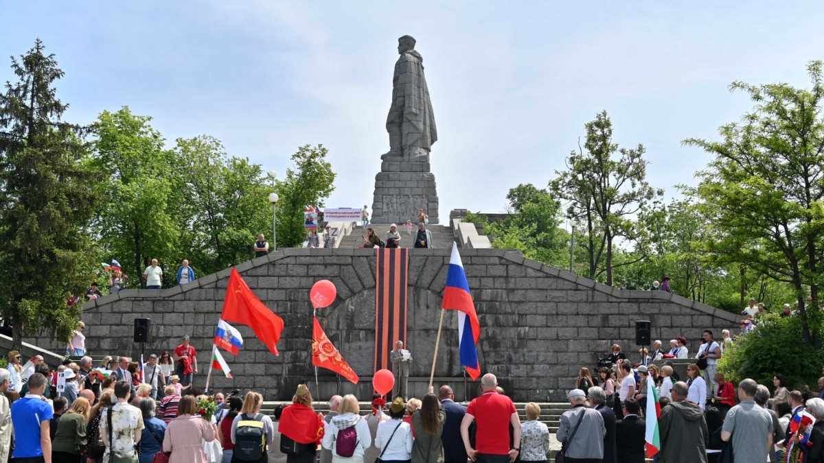 Три минути: България пак не иска украинско зърно. Альоша ще си стърчи над Пловдив. Идва BgGPT