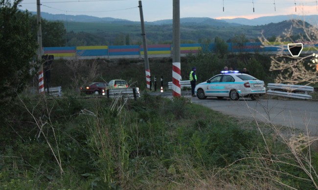 Уволняван за наркотици полицай обърна патрулка, пак дрогиран