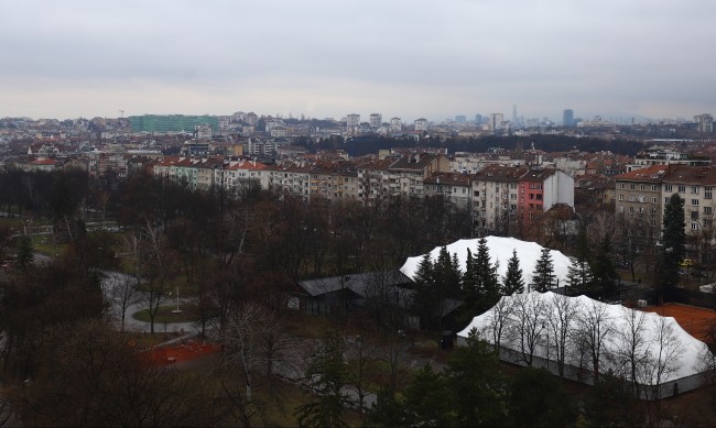 Времето днес: Облачност променлива, вятър - умерен, топло