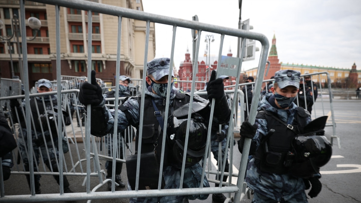 Руската полиция задържа журналисти по време на протест срещу мобилизацията