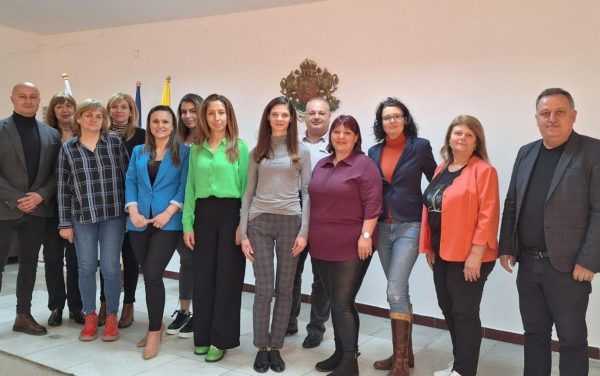 В Гурково се проведе работна среща за 50-ия празник „Балканът пее и разказва“