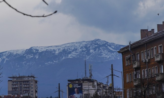 Времето днес - облачно без валежи, следобед слънце