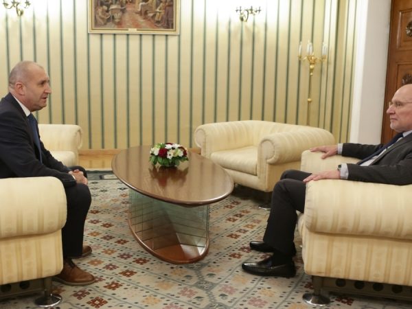 Интервюта за служебен премиер. Радев се срещна с председателя на парламента, Сметната палата и шефа на БНБ