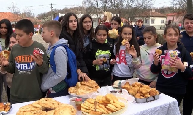 Фестивал на мекицата в селото на Мъри Стоилов