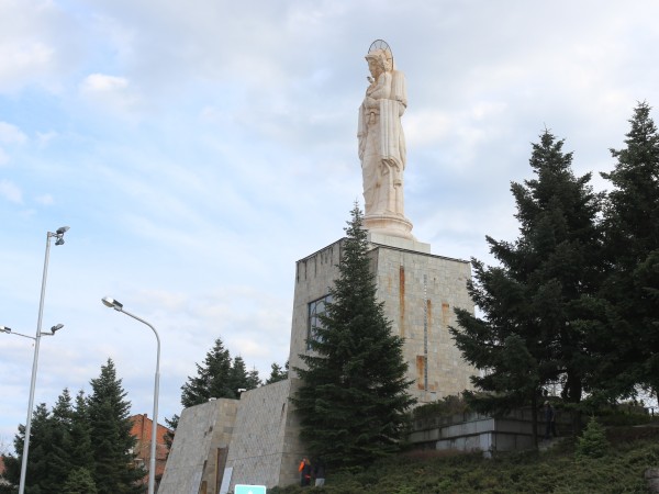 Летни градуси: Температурни рекорди в Хасково и в Шумен