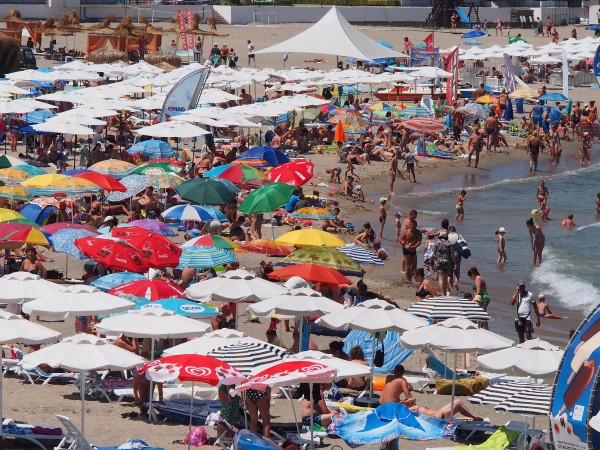 Морален кодекс за плажуващите: Без монокини на плажа в Бургас