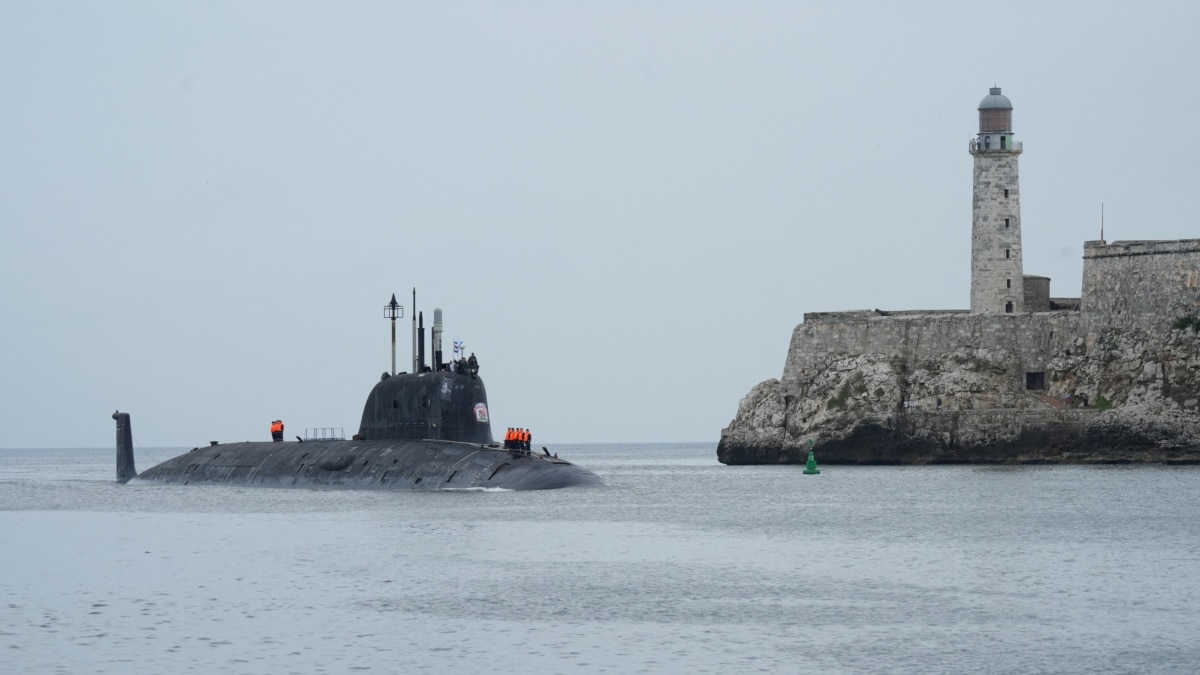 Атомната подводница и военните кораби на Русия се изтеглиха от Хавана