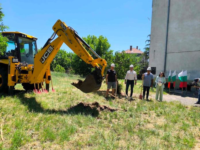 Стартира мащабното обновяване на общежитието към Спортното училище в Стара Загора