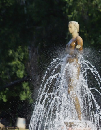 Над цялата страна ще е слънчево утре, морската вода е 26°-27°