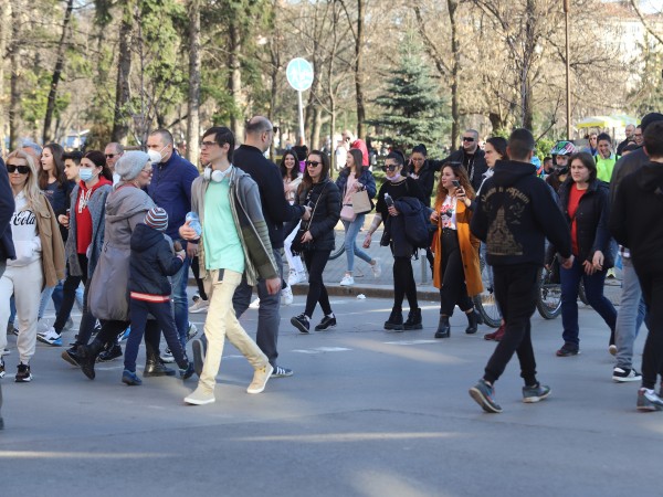 Младежите у нас се притесняват от финансови проблеми в бъдеще