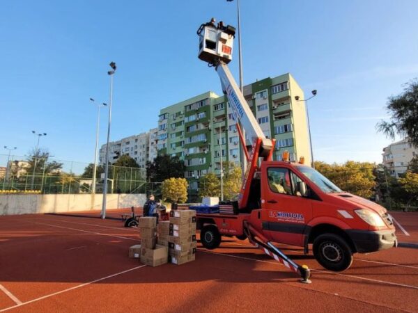 С LED-лампи се подменя осветлението в парк „Артилерийски“ в Стара Загора