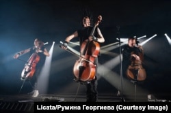 И музиката слезе на земята. Apocalyptica, които обичат Metallica и България