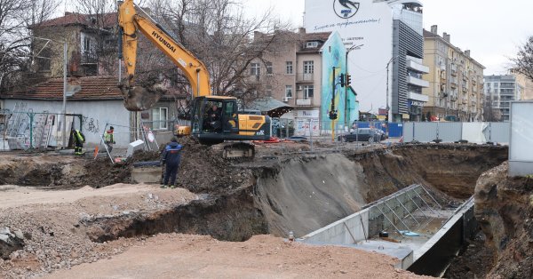 "Опълченци за София": "Опълченска" се ремонтира незаконно