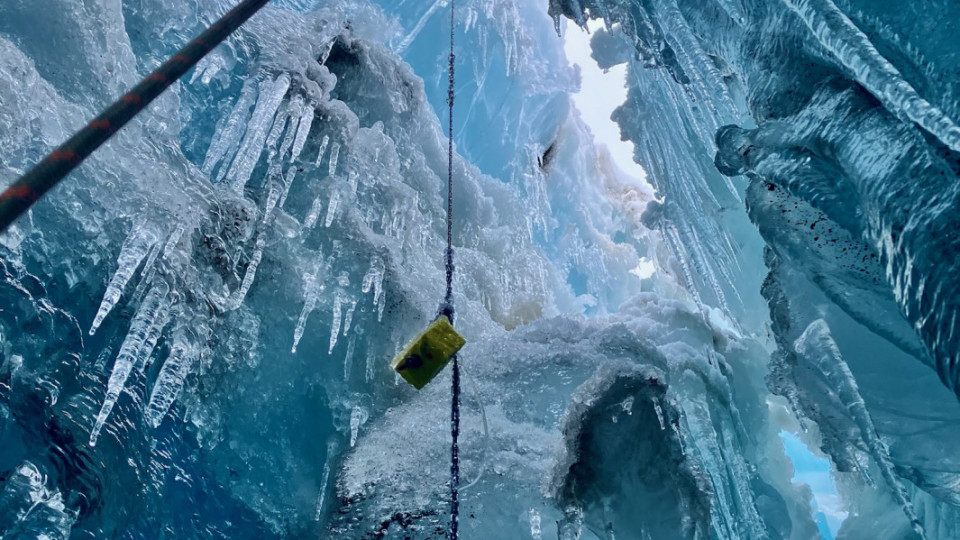 Наши учени доказаха! Антарктика пази леда си от Слънцето