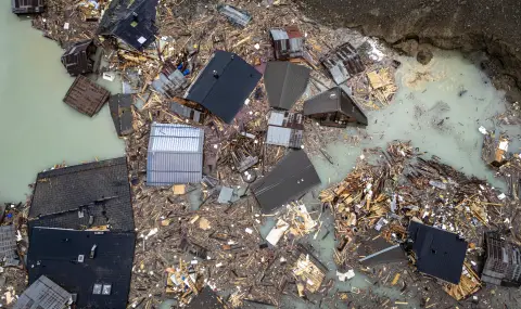 Откриха тяло в швейцарското село Блатен, което беше сринато от ледник