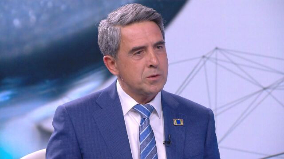 Плевнелиев прочете присъдата на "Промяната". Поиска оставка