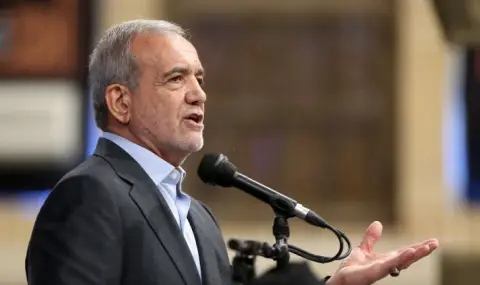 Президентът на Иран към Макрон: Приветствахме преговорите с Вашингтон, а американците ни атакуваха