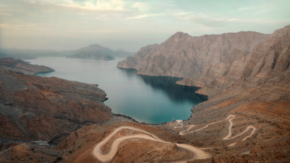 Светът прикова поглед в Ормузкия проток. Какво следва?