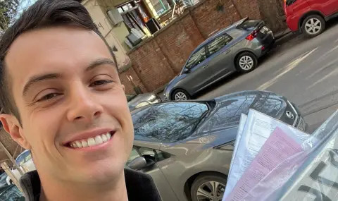 Филип Буков показа скандално секс предложение от личните си чатове (СНИМКИ)