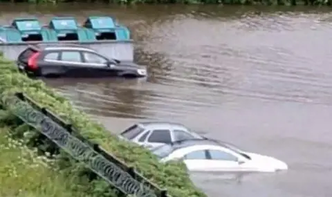 Бедствие с пострадали в Санкт Петербург! Северната столица на Русия е под вода през юли за първи път от 160 години ВИДЕО