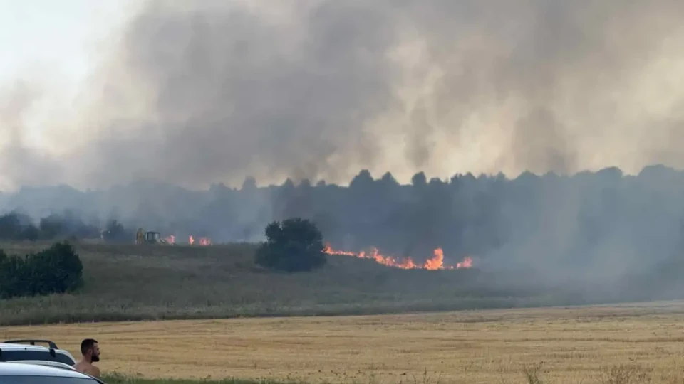 Втори пожар в София. Пламъците са огромни