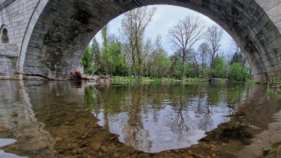 Голям проблем с красиви наши езера