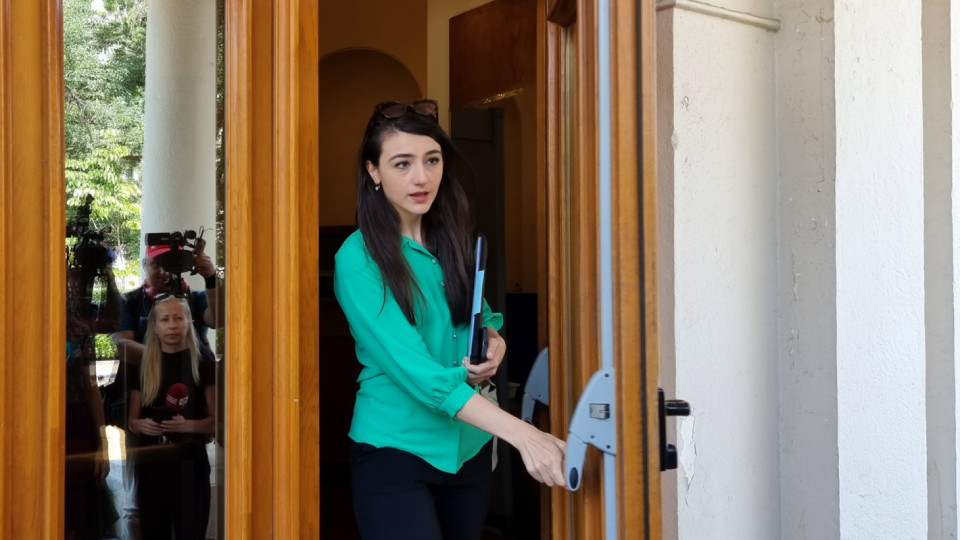 Горещ слух на жълтите павета! Лена аут от "Промяната"?