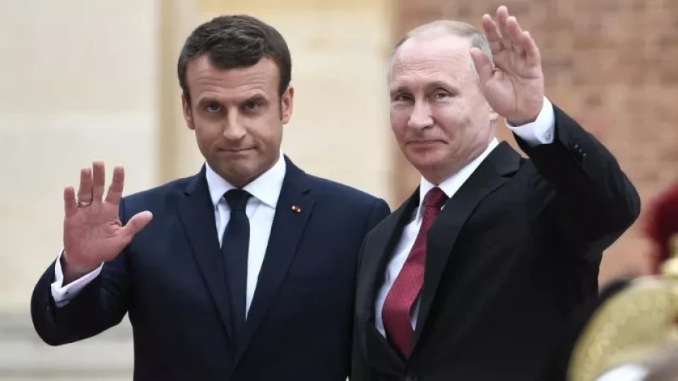 Два часа телефон! Какво си казаха Путин и Макрон
