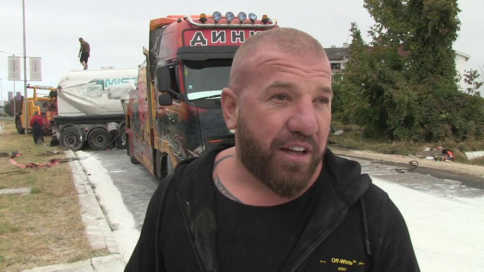 Динко от Ямбол с нова изненада. Купи си пожарна