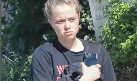 И Шайло напусна Анджелина Джоли